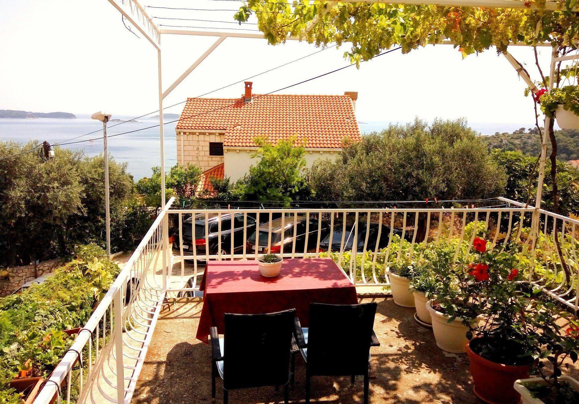 Guest House Kate Mlini Exterior photo